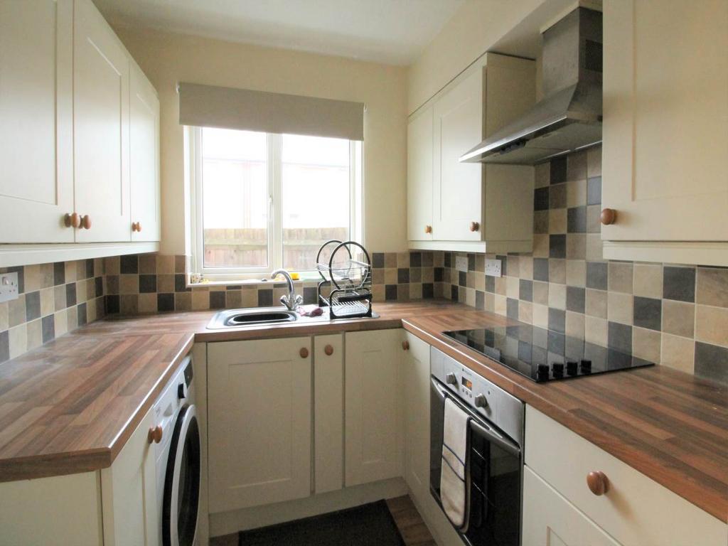 St. Mary's Road, Evesham, Worcestershire 2 bed flat £750 pcm (£173 pw)
