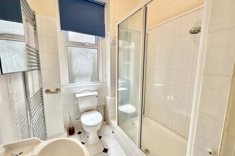 2 bedroom flat to rent - Shrubbery Walk, Weston-Super-Mare,
