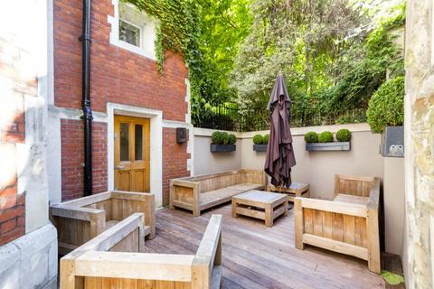 4 bedroom flat for sale, Rose Square, The Bromptons, South Kensington, London