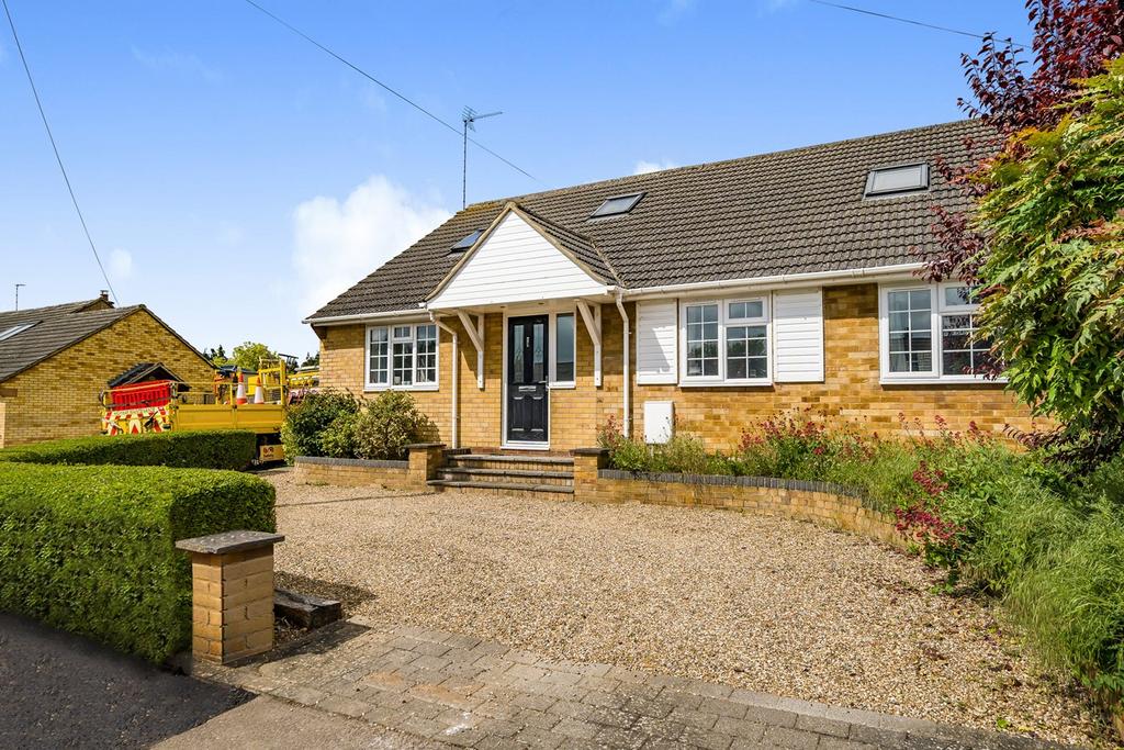 Ninesprings Way, Hitchin, SG4 4 bed semidetached house for sale £775,000