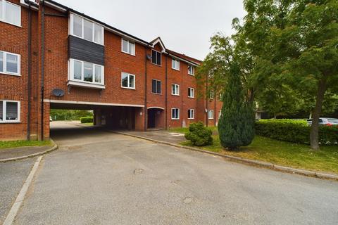 1 bedroom flat for sale - Millstream Close, HITCHIN, SG4