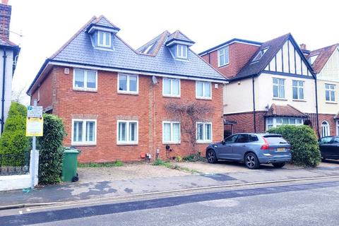 1 bedroom semi-detached house to rent, Stocton Road, Guildford