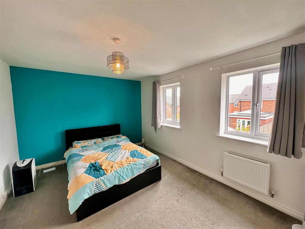 Principal bedroom