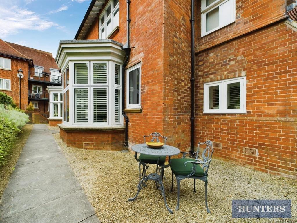 CAM01994 G0-PR0062-STILL036.jpg