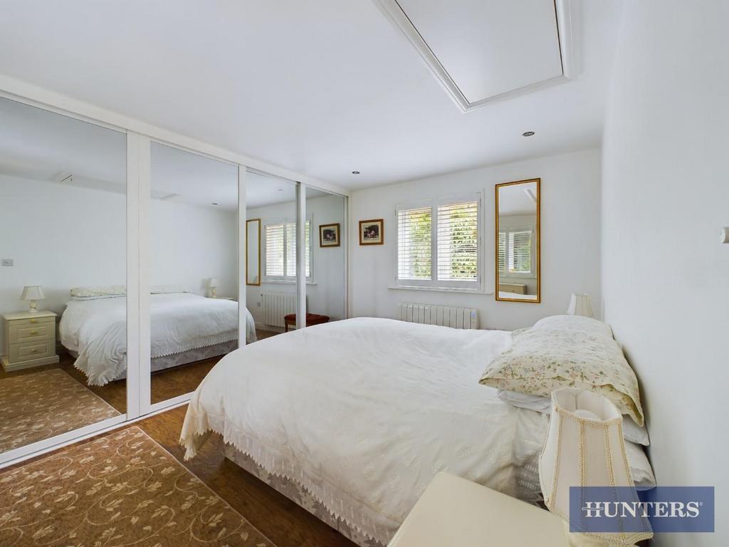 CAM01994 G0-PR0062-STILL001.jpg