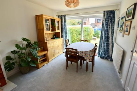 39 Buckhold Drive, Coventry, CV5 9LT