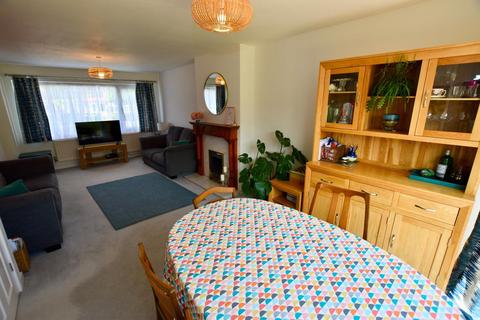 39 Buckhold Drive, Coventry, CV5 9LT
