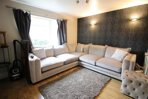126 Chapel Fields, Harlow, CM17 9EP