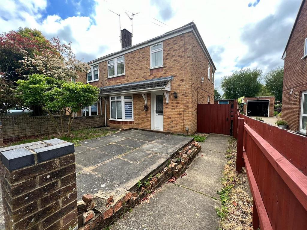 Edinburgh Drive, Spalding 3 bed semidetached house for sale £165,000