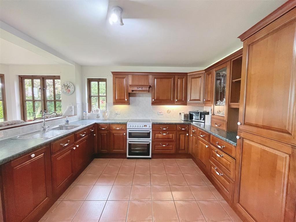 Kitchen/Breakfast Room