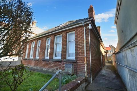 4 bedroom detached bungalow for sale, Dewsland Street, Milford Haven