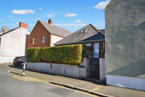 4 bedroom detached bungalow for sale, Dewsland Street, Milford Haven