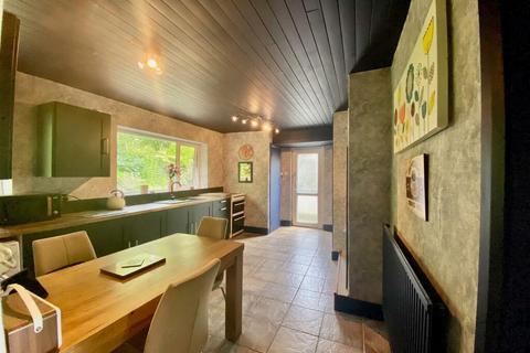 Glas Coed Dolywern, Pontfadog, Llangollen, LL20 7AG