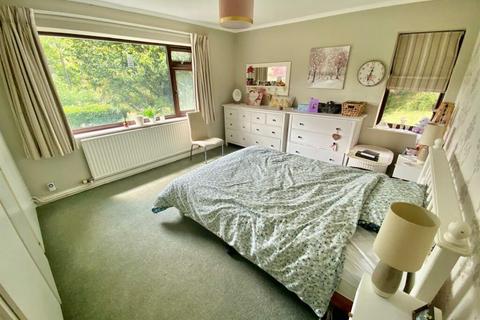Glas Coed Dolywern, Pontfadog, Llangollen, LL20 7AG