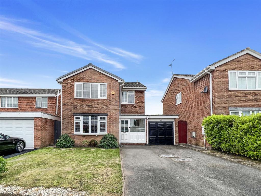 Heythrop Drive, Heswall, Wirral 4 bed detached house for sale £450,000