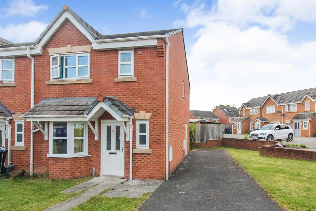 Gorse Close, Ruabon, Wrexham 3 bed semidetached house for sale £165,000
