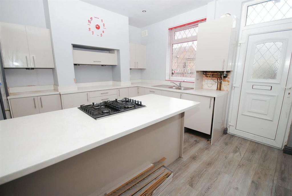 New Street, Kippax, Leeds 2 bed terraced house for sale £140,000