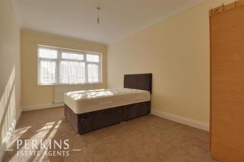 1 bedroom in a house share to rent, Greenford, UB6