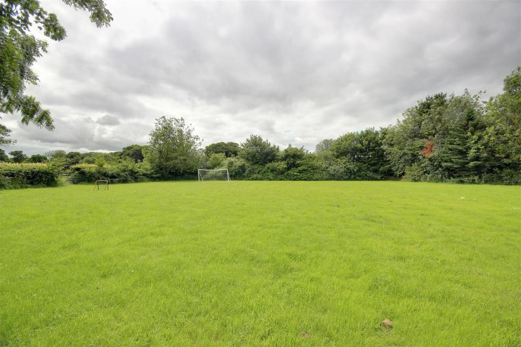 Rowley Road, Little Weighton 4 bed detached house for sale £450,000