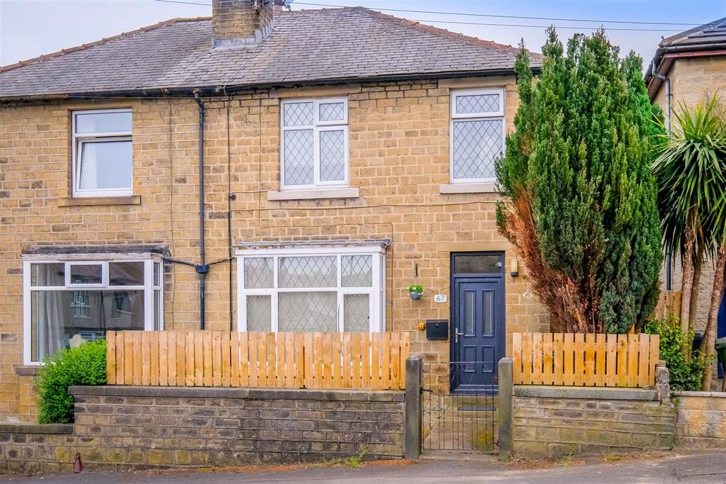 Southern Road,Huddersfield, HD4 3 bed semidetached house for sale £