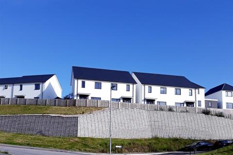 28 Gwartha Close, St Austell, PL25 3GF