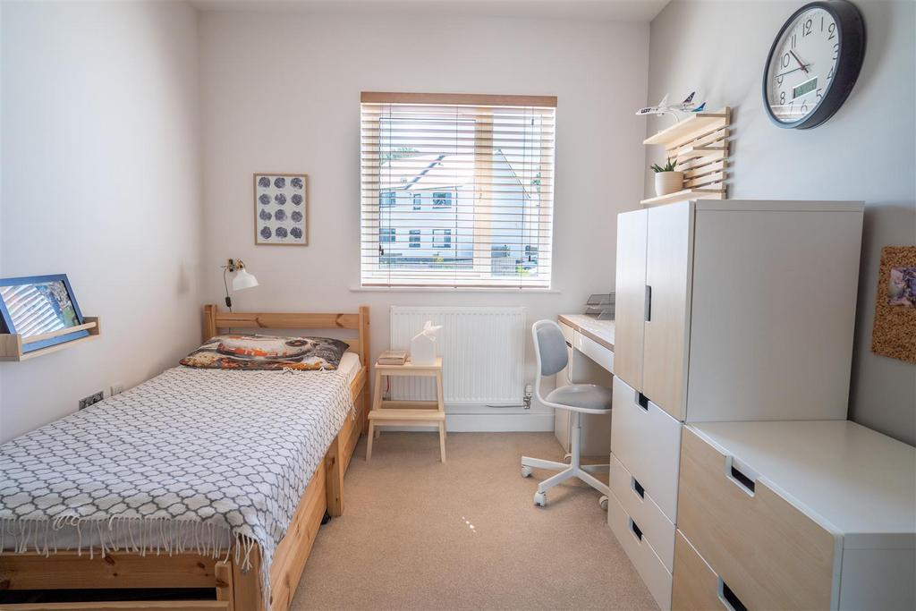 Bedroom: