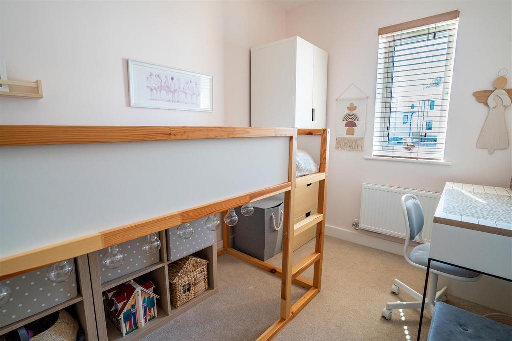 Bedroom: