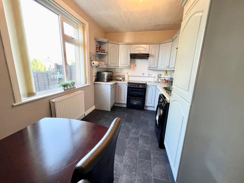Dining kitchen