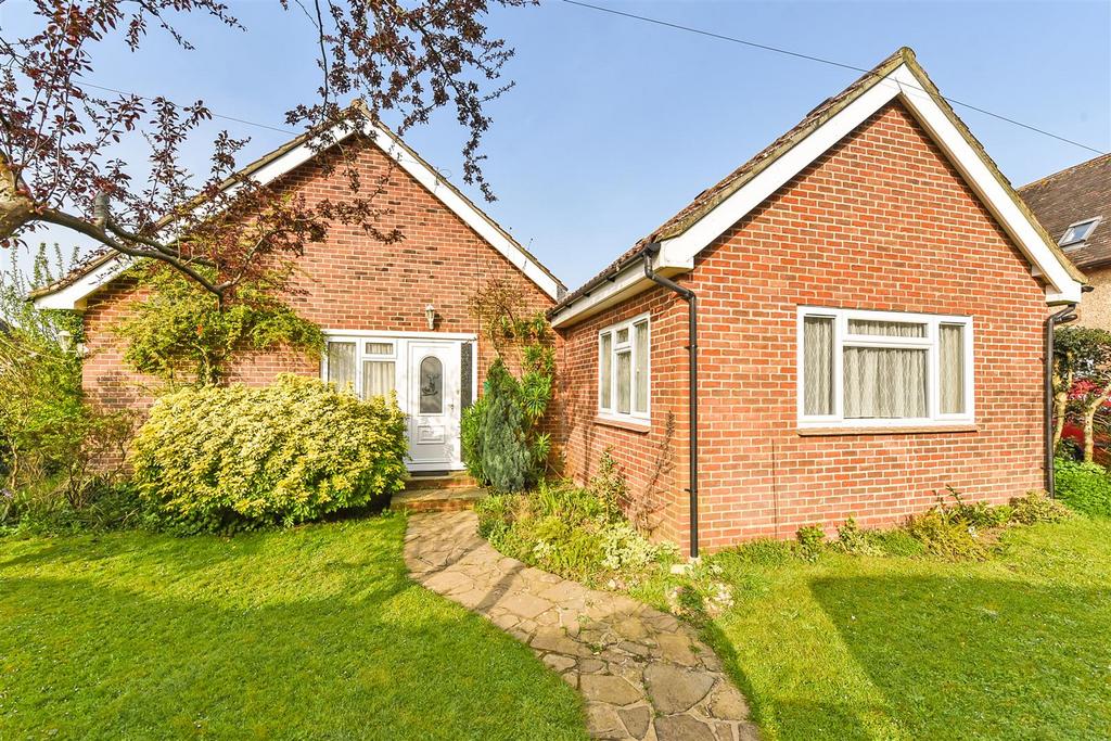The Street, Boxgrove, Chichester 3 bed detached bungalow for sale £
