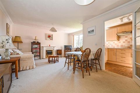 1 bedroom retirement property for sale, St Richards Lodge, Chichester