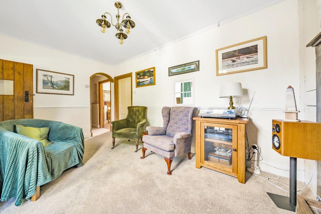 2nd view SITTING ROOM.jpg