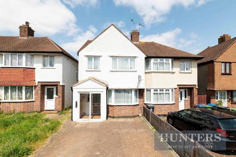 12 Hughenden Road, Worcester Park, KT4 8DD