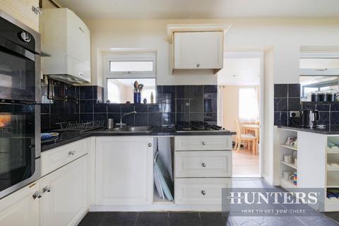12 Hughenden Road, Worcester Park, KT4 8DD