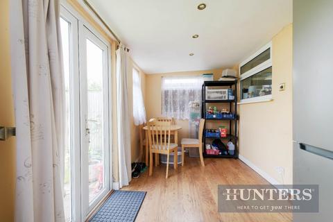12 Hughenden Road, Worcester Park, KT4 8DD