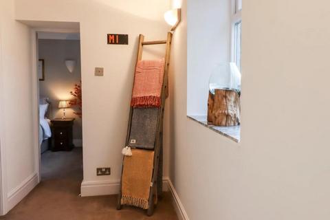 9 Peasacre, Bingley, BD16 3JP