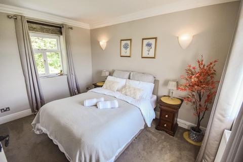 9 Peasacre, Bingley, BD16 3JP