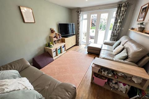 3 Fussell Way, Wollaston, Stourbridge, DY8 4GG