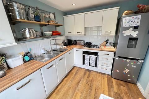3 Fussell Way, Wollaston, Stourbridge, DY8 4GG