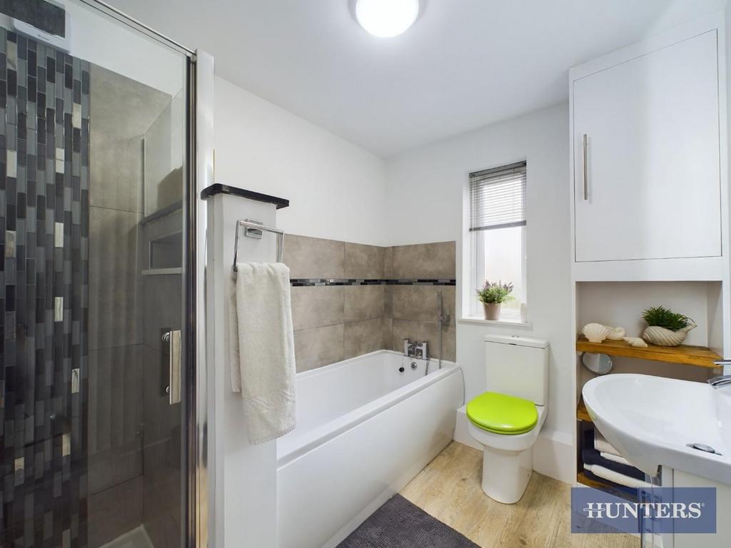 CAM01984 G0-PR0073-STILL004.jpg