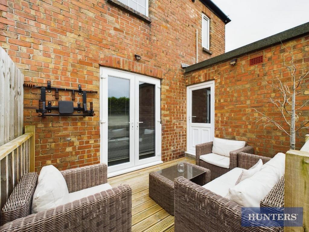 CAM01984 G0-PR0073-STILL019.jpg