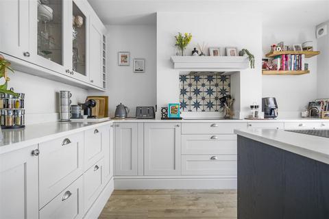 19 Herne Road, Surbiton, KT6 5BX