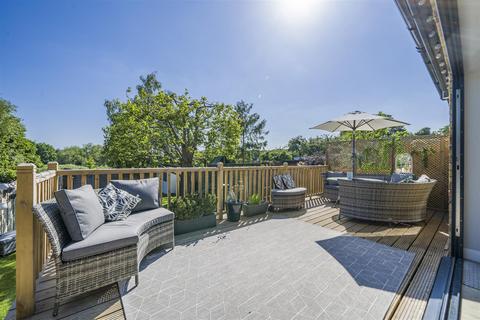 19 Herne Road, Surbiton, KT6 5BX