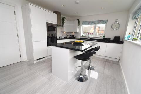 5 bedroom detached house for sale, Wood Vale, Westhoughton