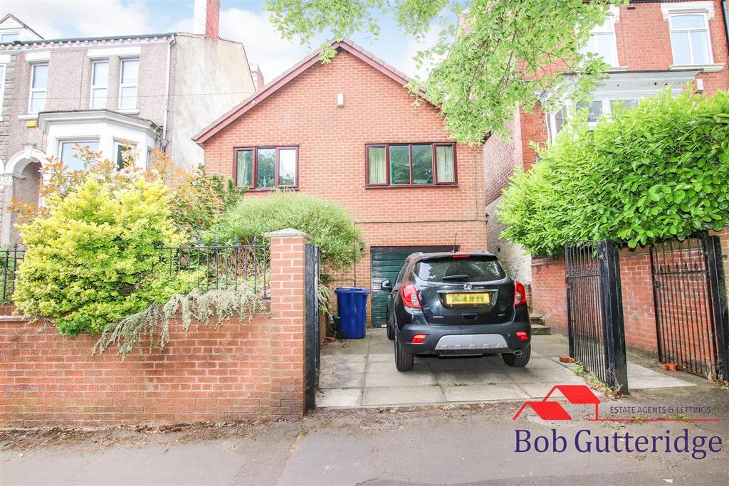 Bradwell Lane, Porthill, Newcastle 3 bed detached house for sale £230,000