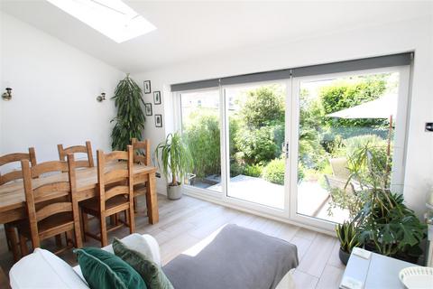 3 Charnwood Road, Salisbury, SP2 7HT