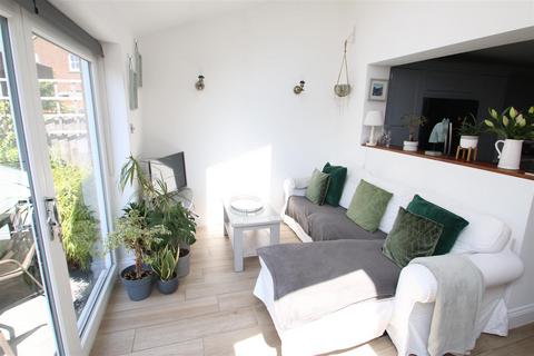 3 Charnwood Road, Salisbury, SP2 7HT