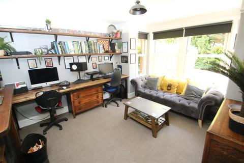 3 Charnwood Road, Salisbury, SP2 7HT