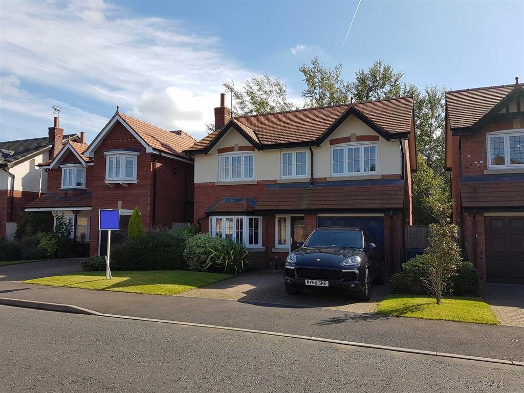 Kingsbury Drive, WILMSLOW 4 bed detached house £2,350 pcm (£542 pw)