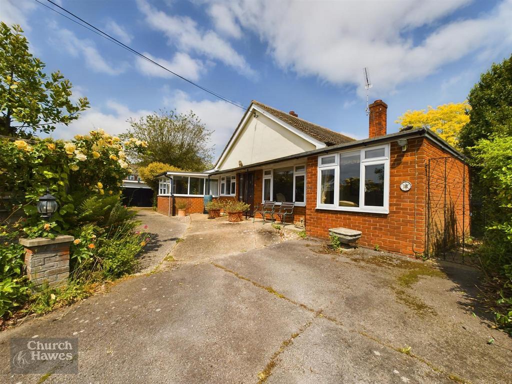 Walden House Road, Great Totham, Maldon 3 bed detached bungalow £525,000