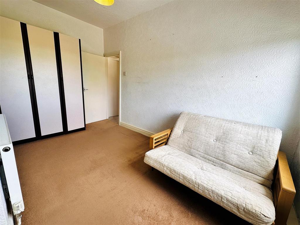 Denison Road, Selby 2 bed end of terrace house for sale £130,000